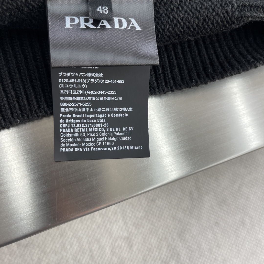 Prada Wool-Blend Nylon Jacket - Modern Style & Comfortable Fit 7 cmp i1740732796565 9242 0 4