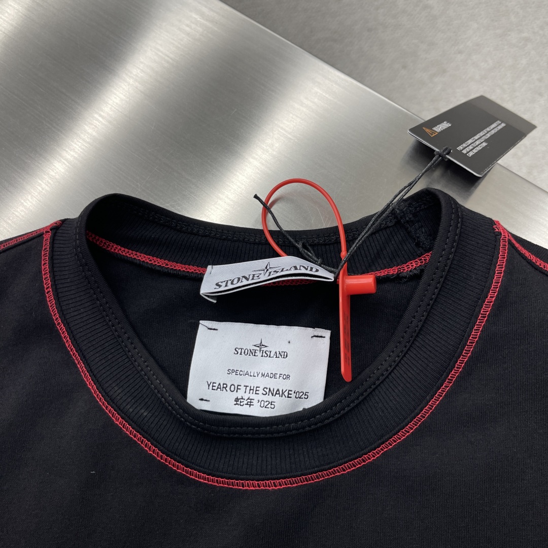 Stone Island Badge Embroidered Black Cotton Linen T-Shirt - Short Sleeve 3 cmp i1740993419771 9817 0 0