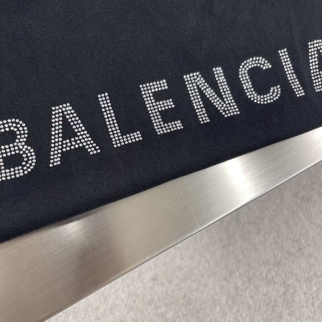 Balenciaga Back Rhinestone Black Cotton Short Sleeve T-Shirt Unisex 6 cmp i1741170440280 9146 0 3