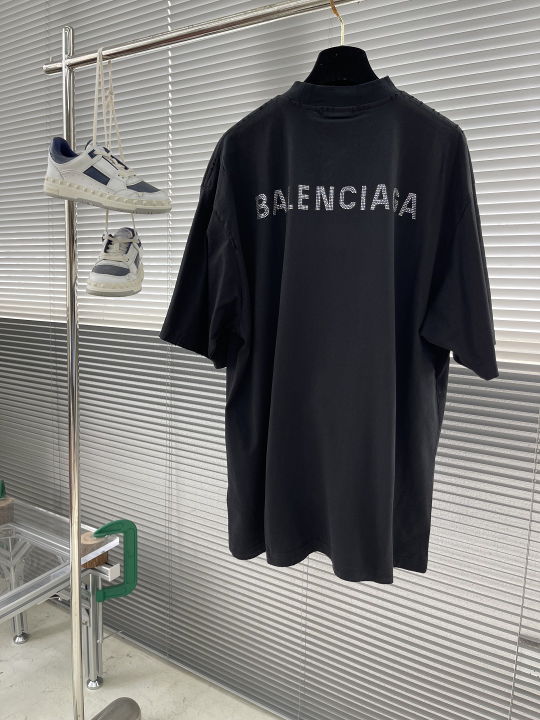 Balenciaga Back Rhinestone Black Cotton Short Sleeve T-Shirt Unisex 8 cmp i1741174056046 9187 0 7
