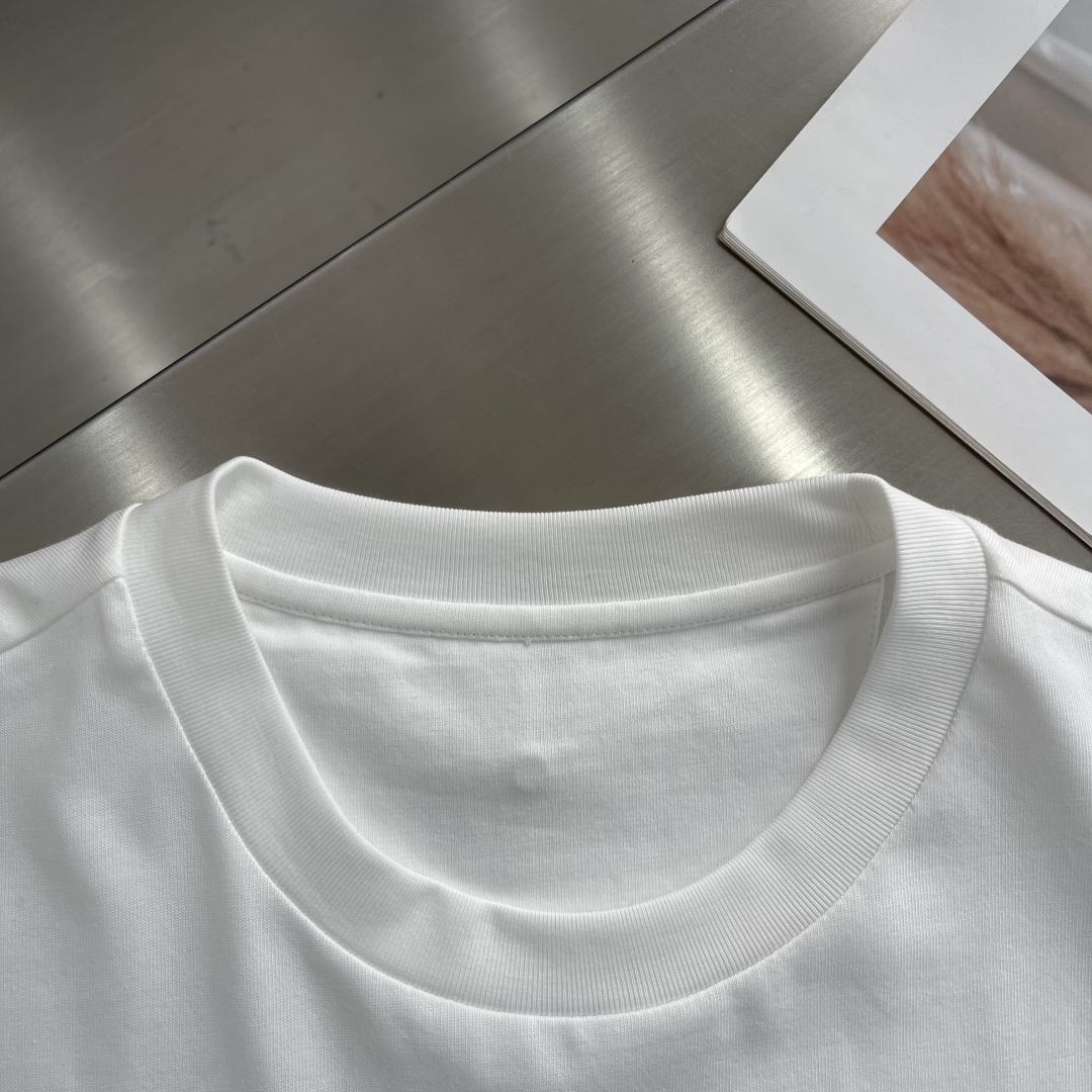 

-VLTN  2025春夏短袖系列

尺码   m-5xL
版型：微阔版型
克重：230克重 潮棉平