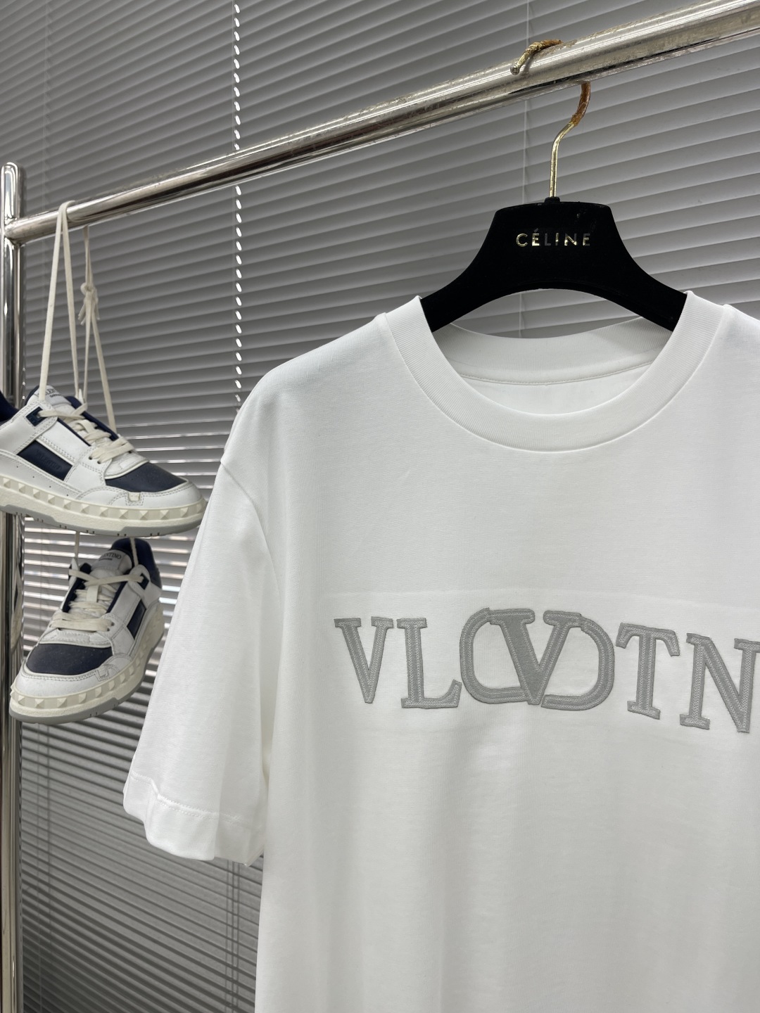 

-VLTN  2025春夏短袖系列

尺码   m-5xL
版型：微阔版型
克重：230克重 潮棉平