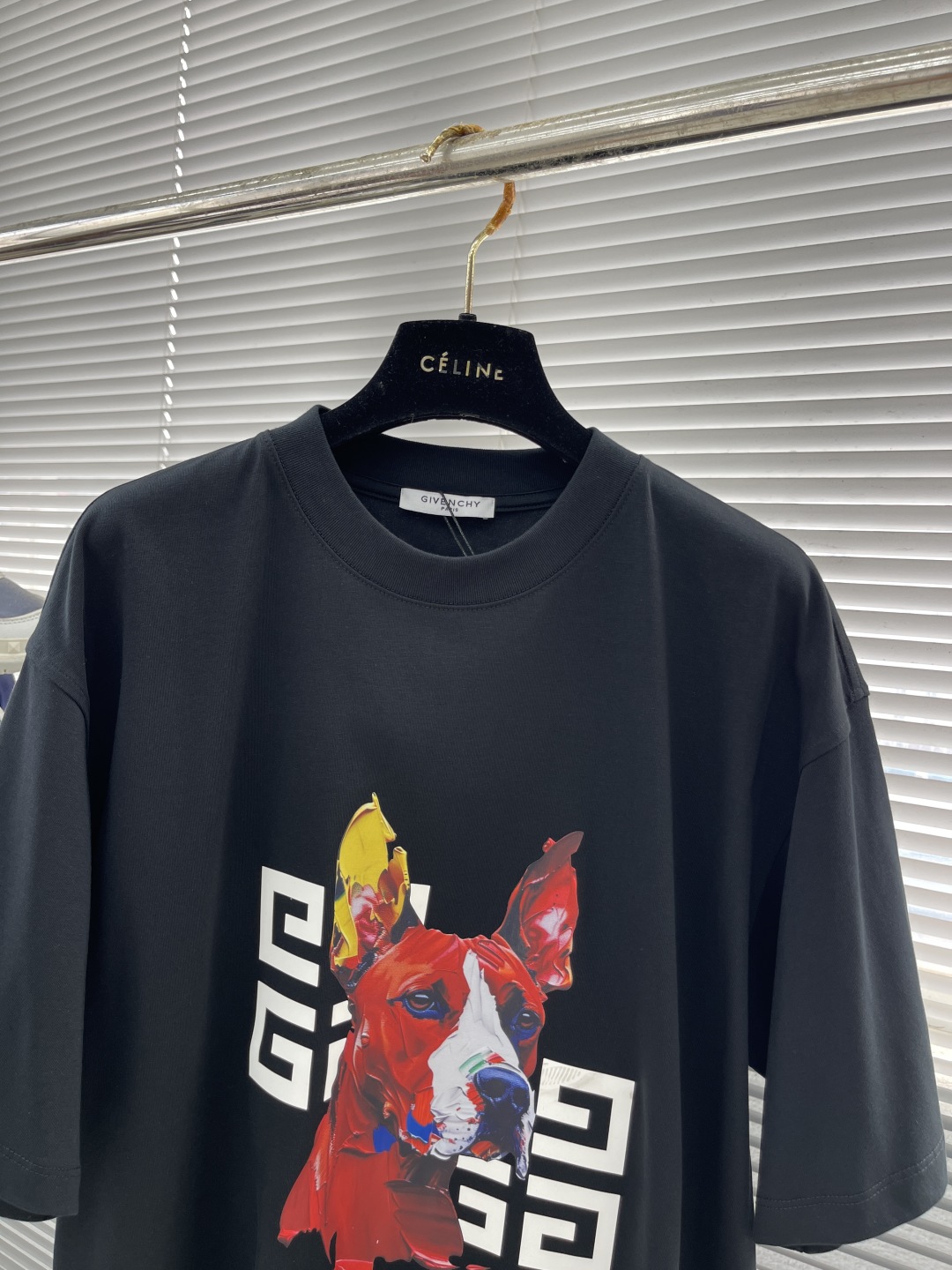 

-GVC  印花卡通图案短袖T恤®
采用280克新疆棉冰感索罗娜面料 具有凉感冰皮、亲肤透气、速干抗