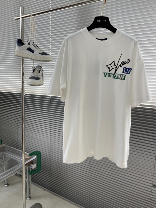Louis Vuitton Logo Print Cotton T-Shirt, Unisex, Short Sleeve, Casual Wear 1 Louis Vuitton Logo Print Cotton T-Shirt, Unisex, Short Sleeve, Casual Wear