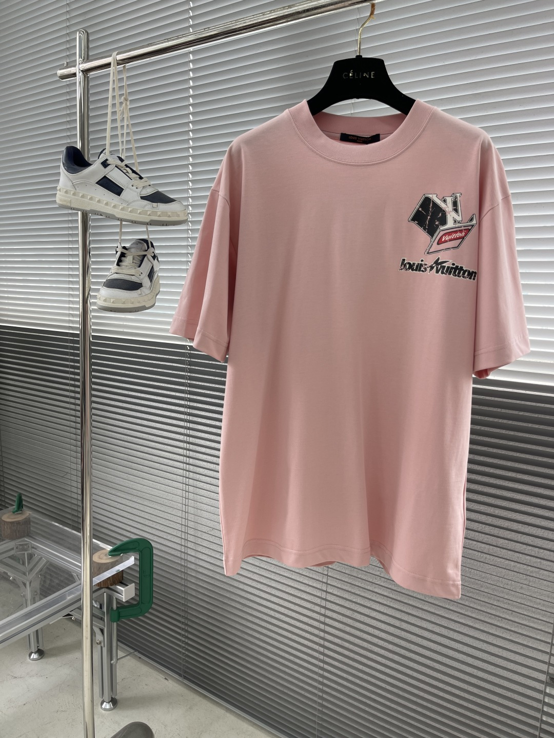 Louis Vuitton Logo Print Cotton T-Shirt Casual Sports Unisex in Pink