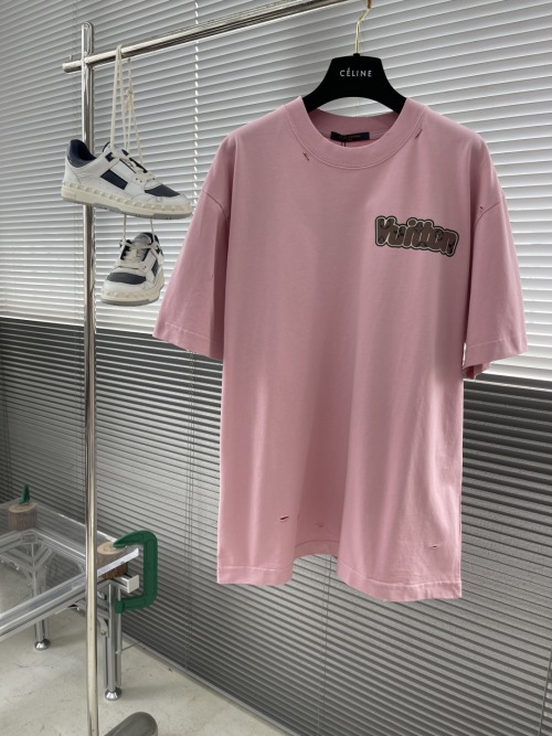 Louis Vuitton Logo Print Cotton T-Shirt, Distressed Detail, Casual Style 1 Louis Vuitton Logo Print Cotton T-Shirt, Distressed Detail, Casual Style