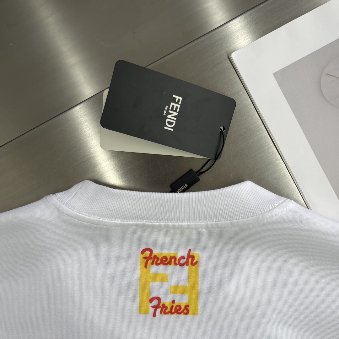 Fendi Men's White 'Hot, Tasty' Graphic T-Shirt - Summer Style 8 cmp i1742029144955 12 0 4