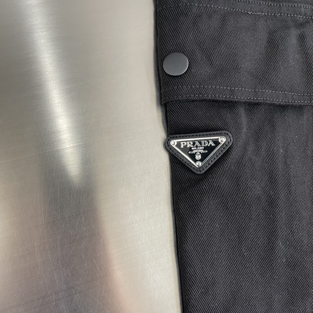 Prada Black Cotton Cargo Pants with Triangle Logo, Comfortable and Stylish 4 cmp i1742029465069 7229 0 6