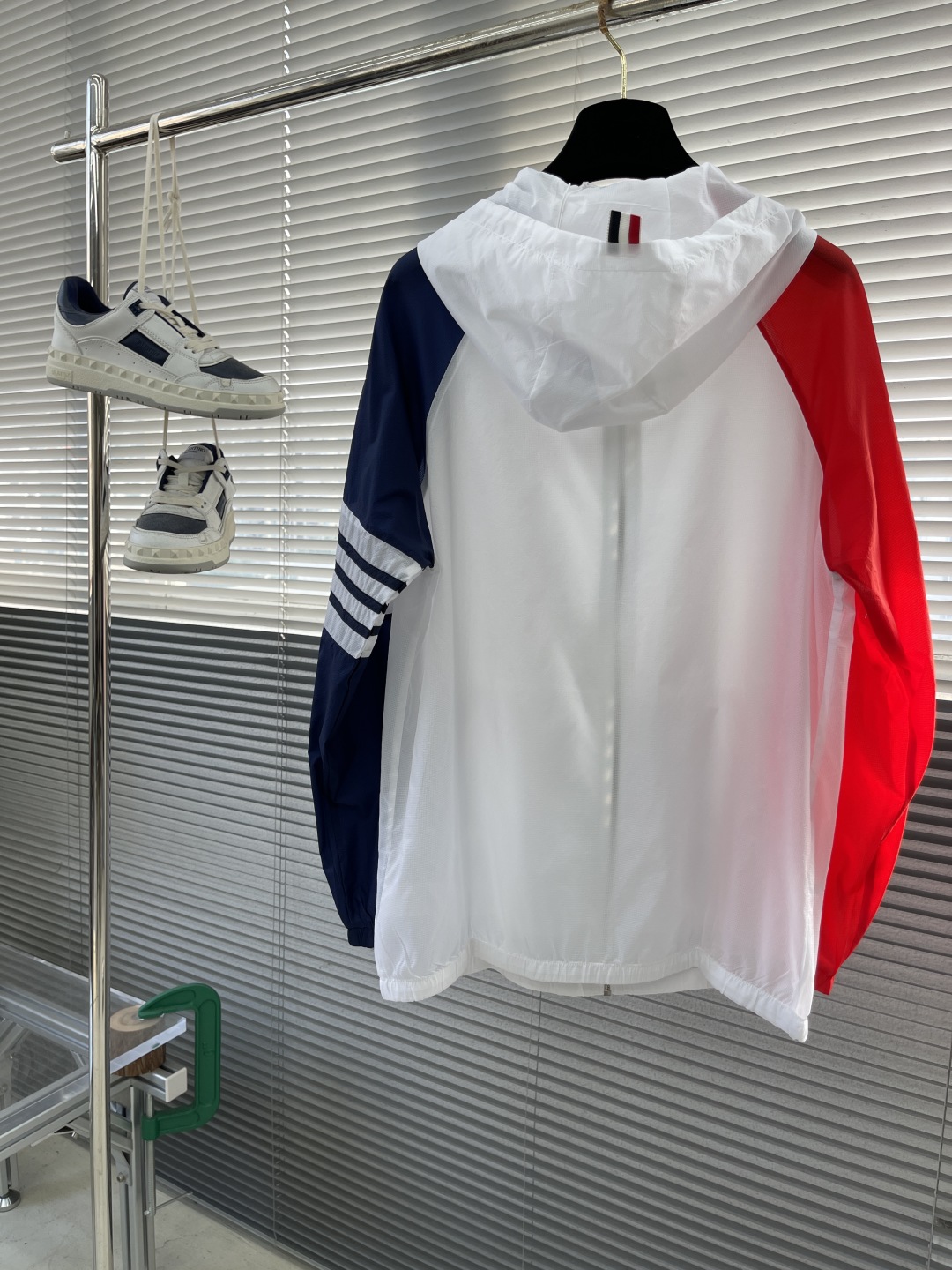 Thom Browne Colorblock Nylon Hooded Windbreaker Jacket Lightweight 8 cmp i1742048006525 4664 0 7