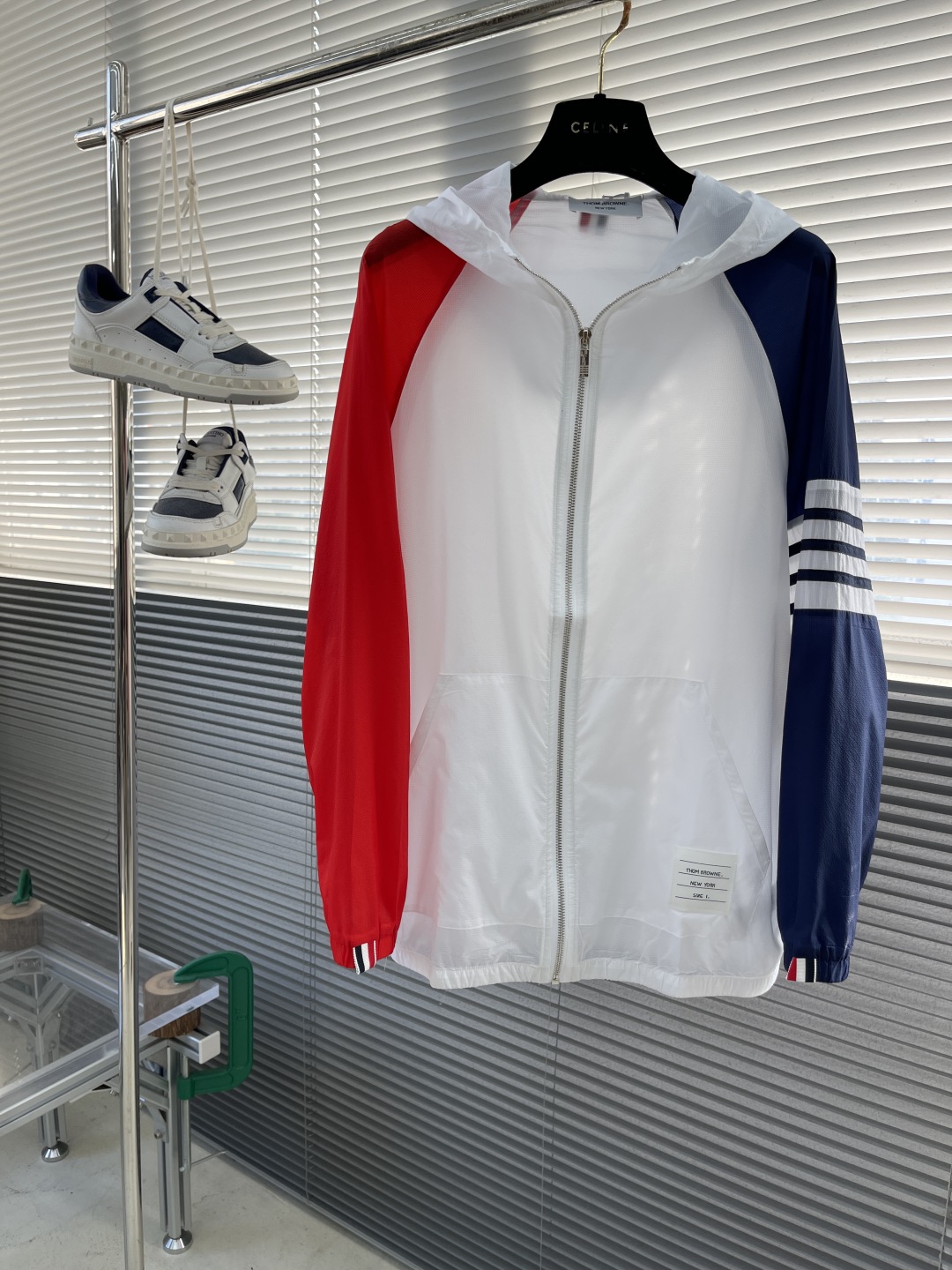 Thom Browne Colorblock Nylon Hooded Windbreaker Jacket Lightweight 1 cmp i1742048006529 3178 0 5