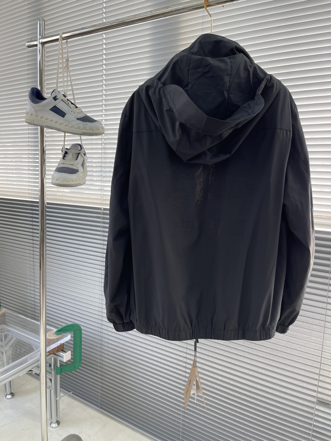 

-BBR 25春夏 男装高端梭织/风衣 系列外套 

高端精品系列，男女同款，贸易公司渠道订单，官网