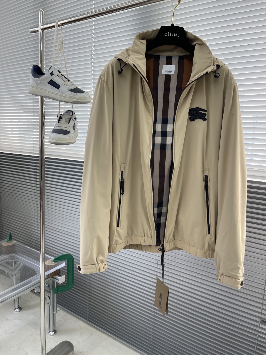 

-BBR 25春夏 男装高端梭织/风衣 系列外套 

高端精品系列，男女同款，贸易公司渠道订单，官网