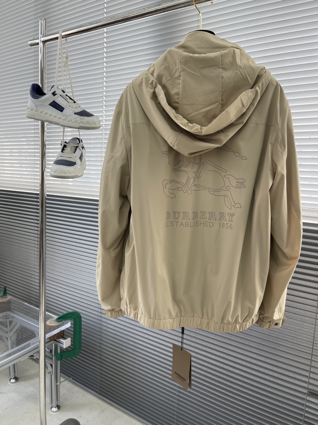 

-BBR 25春夏 男装高端梭织/风衣 系列外套 

高端精品系列，男女同款，贸易公司渠道订单，官网