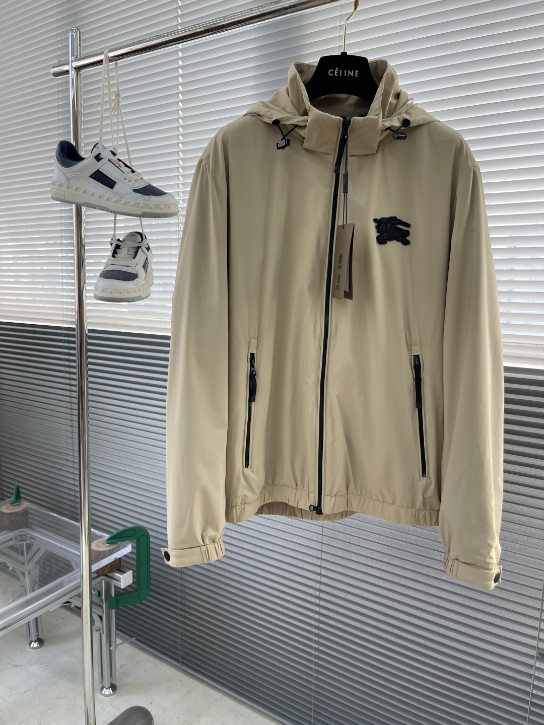 

-BBR 25春夏 男装高端梭织/风衣 系列外套 

高端精品系列，男女同款，贸易公司渠道订单，官网
