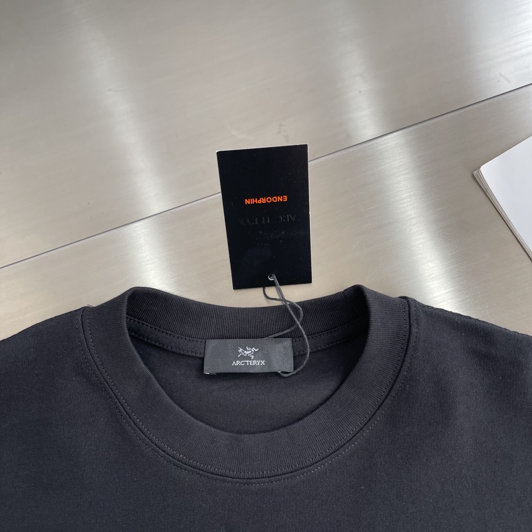Arc'teryx Men's Black Cotton Short Sleeve T-Shirt With Logo Print 3 cmp i1742120373313 6406 0 0