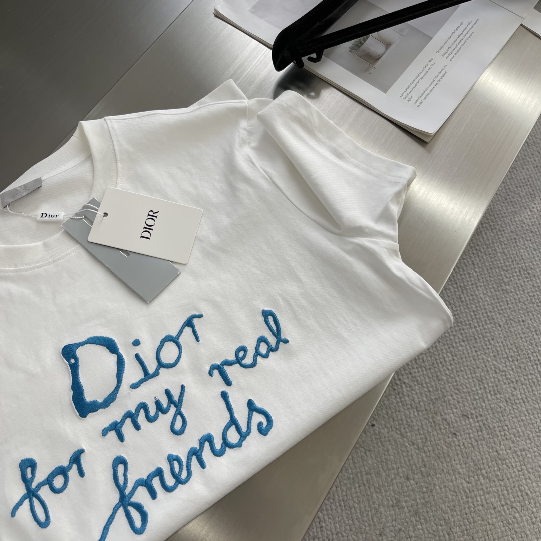 Dior White Cotton T-Shirt with "Dior for my real friends" Embroidery 7 cmp i1742120635252 9358 0 4