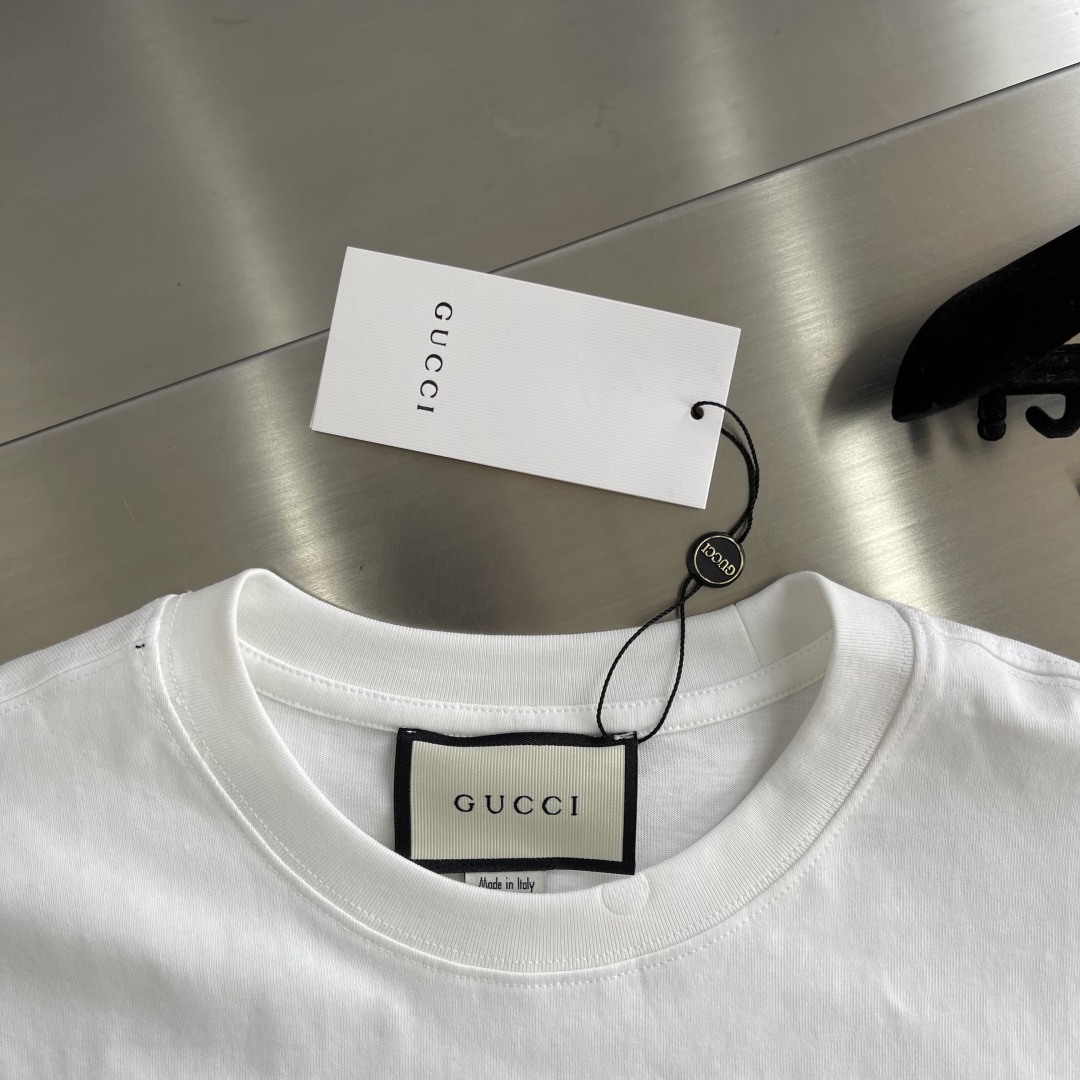 Gucci Embroidered Logo T-Shirt - Stylish, Comfortable, and Unisex Design 3 cmp i1742121756569 4134 0 0