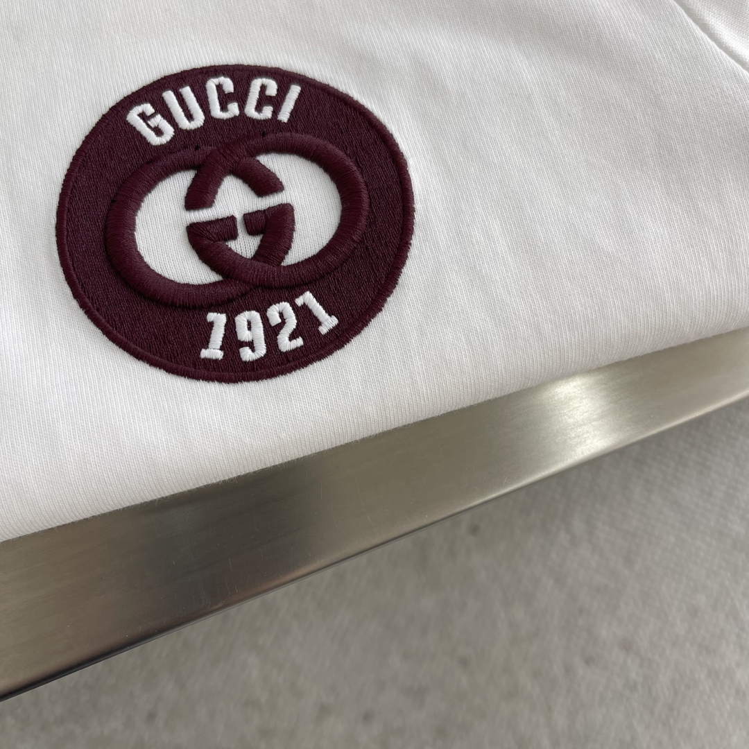 Gucci Embroidered Logo T-Shirt - Stylish, Comfortable, and Unisex Design 5 cmp i1742121756591 841 0 2