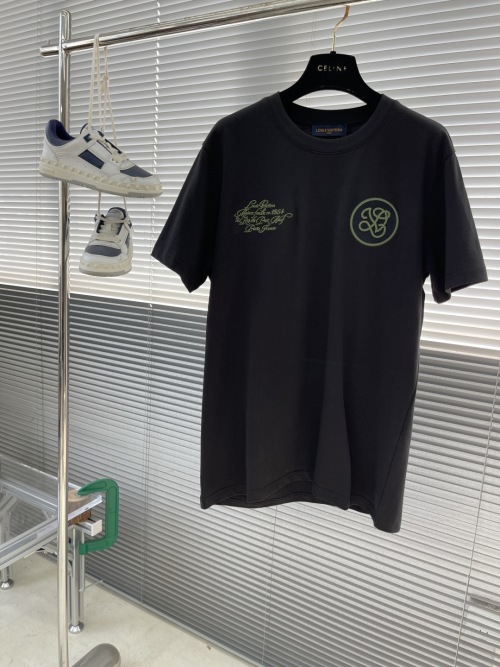Louis Vuitton 25SS Embroidered Crew Neck Short Sleeve T-Shirt High Quality 1 Louis Vuitton 25SS Embroidered Crew Neck Short Sleeve T-Shirt High Quality