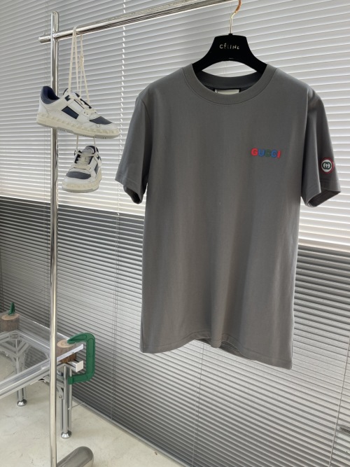 Gucci 2025 Spring/Summer Gray Cotton T-Shirt with Embroidered Logo 1 Gucci 2025 Spring/Summer Gray Cotton T-Shirt with Embroidered Logo