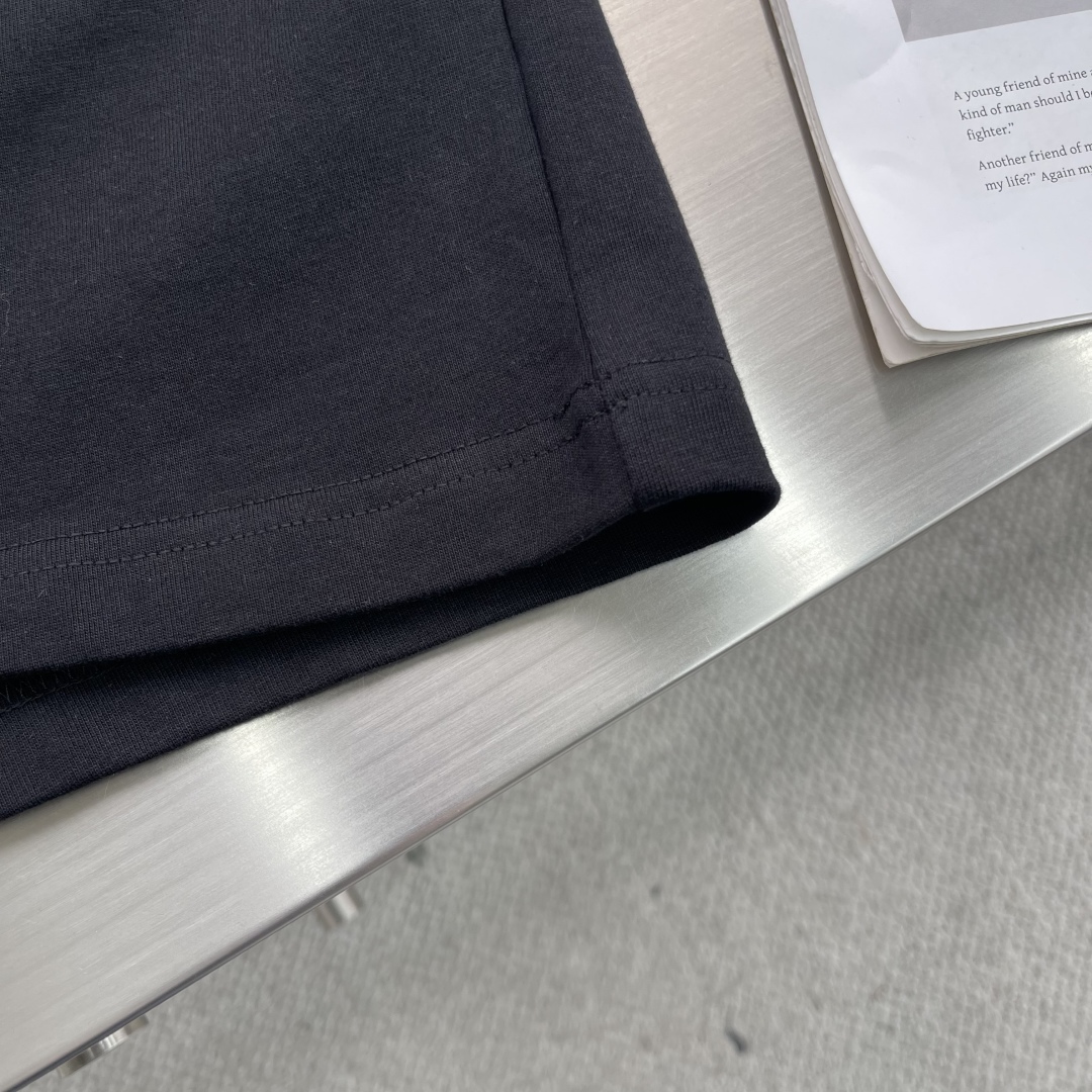 Arc'teryx Round Neck Short Sleeve T-Shirt - Classic Logo Design 6 cmp i1742202661998 7194 0 3