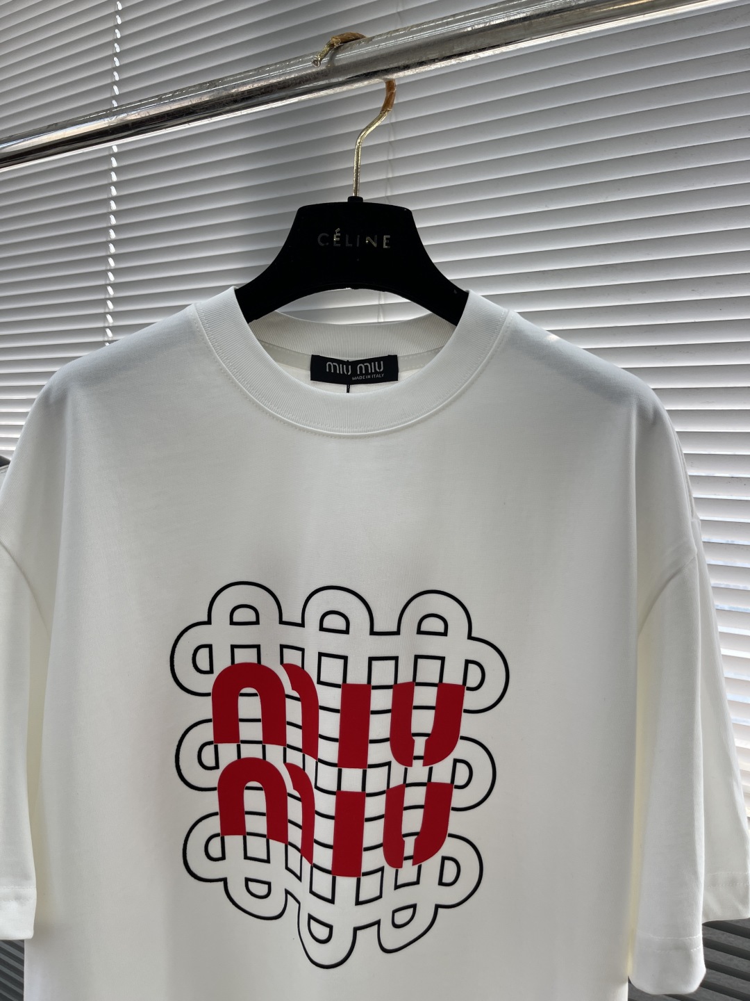 Miu Miu Women's 2025SS Round Neck Short Sleeve T-Shirt with Logo Design 2 cmp i1742204481857 7552 0 7