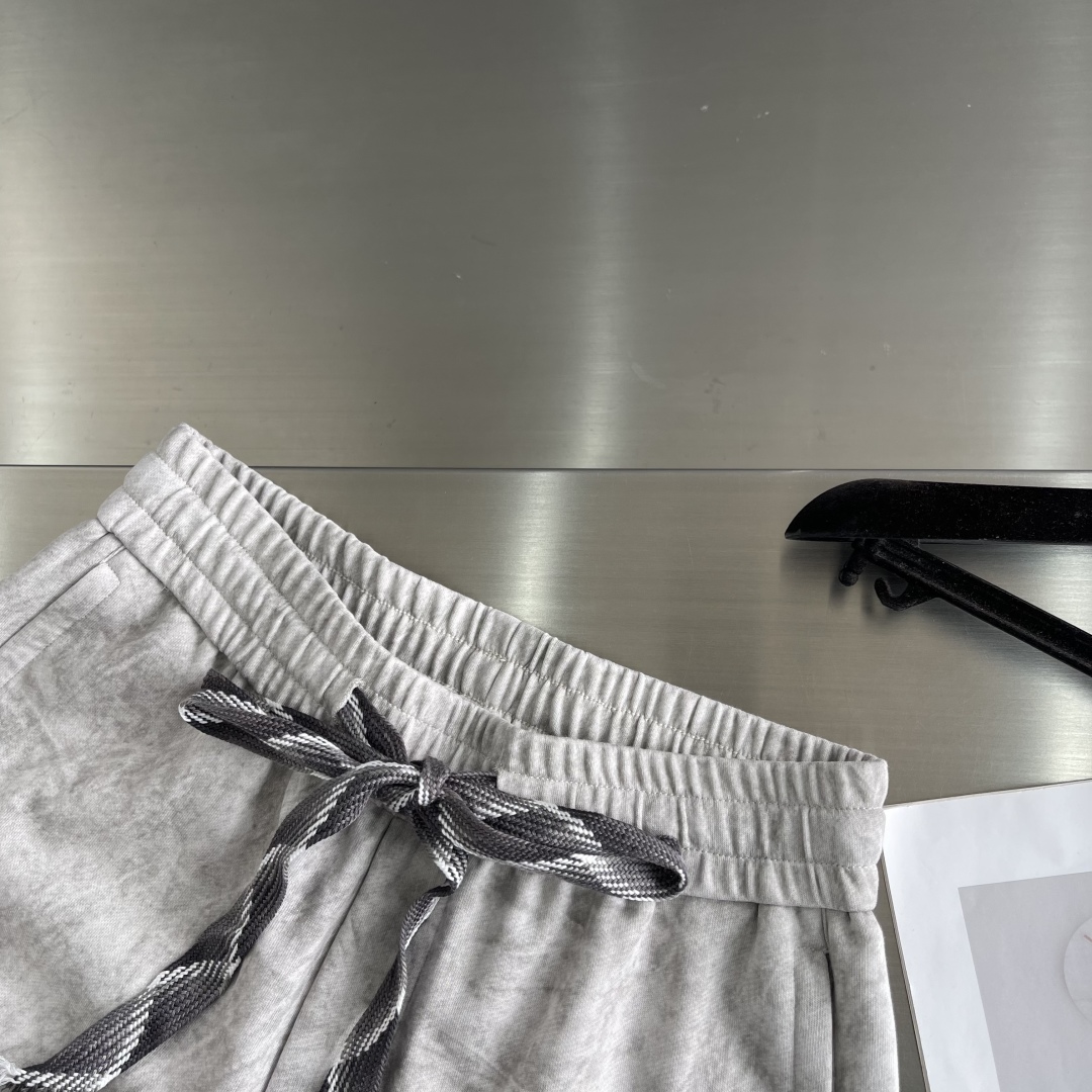Balenciaga 2025 Spring/Summer Classic Grey Sweatpants - Stylish and Comfortable 6 cmp i1742293739208 5471 0 4