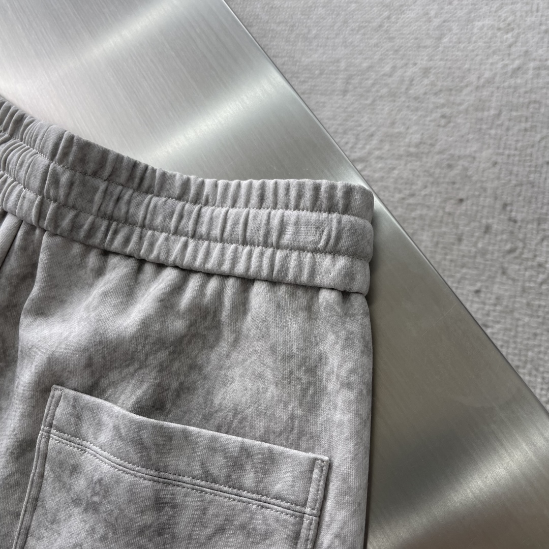 Balenciaga 2025 Spring/Summer Classic Grey Sweatpants - Stylish and Comfortable 8 cmp i1742293739236 308 0 6