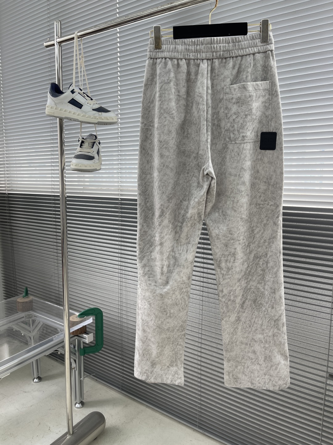 Balenciaga 2025 Spring/Summer Classic Grey Sweatpants - Stylish and Comfortable 9 cmp i1742296571135 3458 0 8