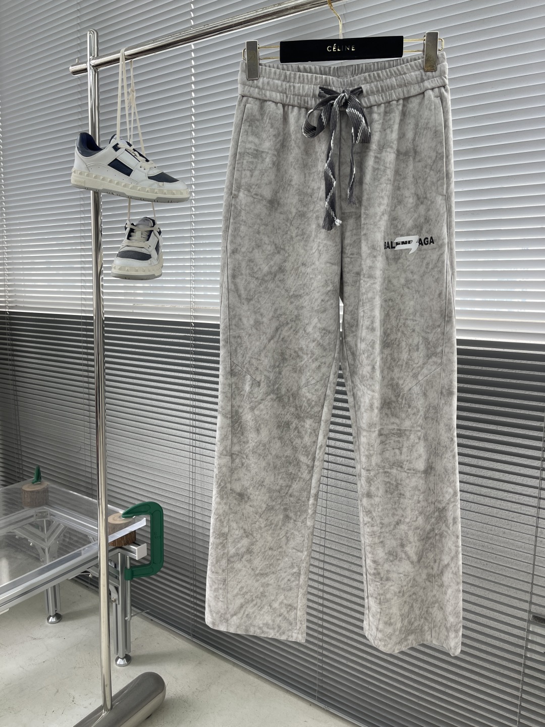 Balenciaga 2025 Spring/Summer Classic Grey Sweatpants - Stylish and Comfortable 1 cmp i1742296571140 1486 0 7