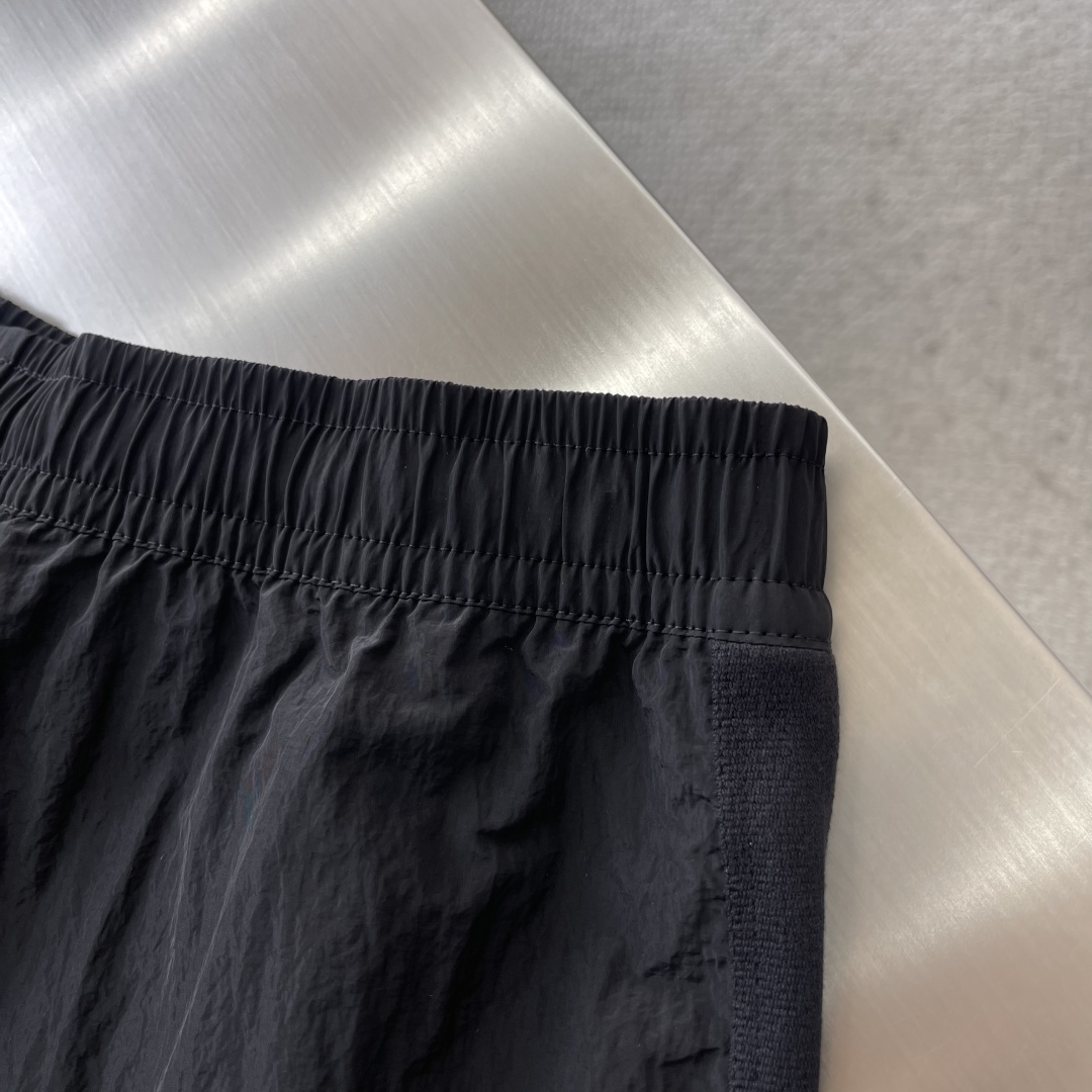 Stone Island 2025 Spring Black and Gold Metallic Thread Pants - Upgrade 8 cmp i1742466387391 8949 0 5
