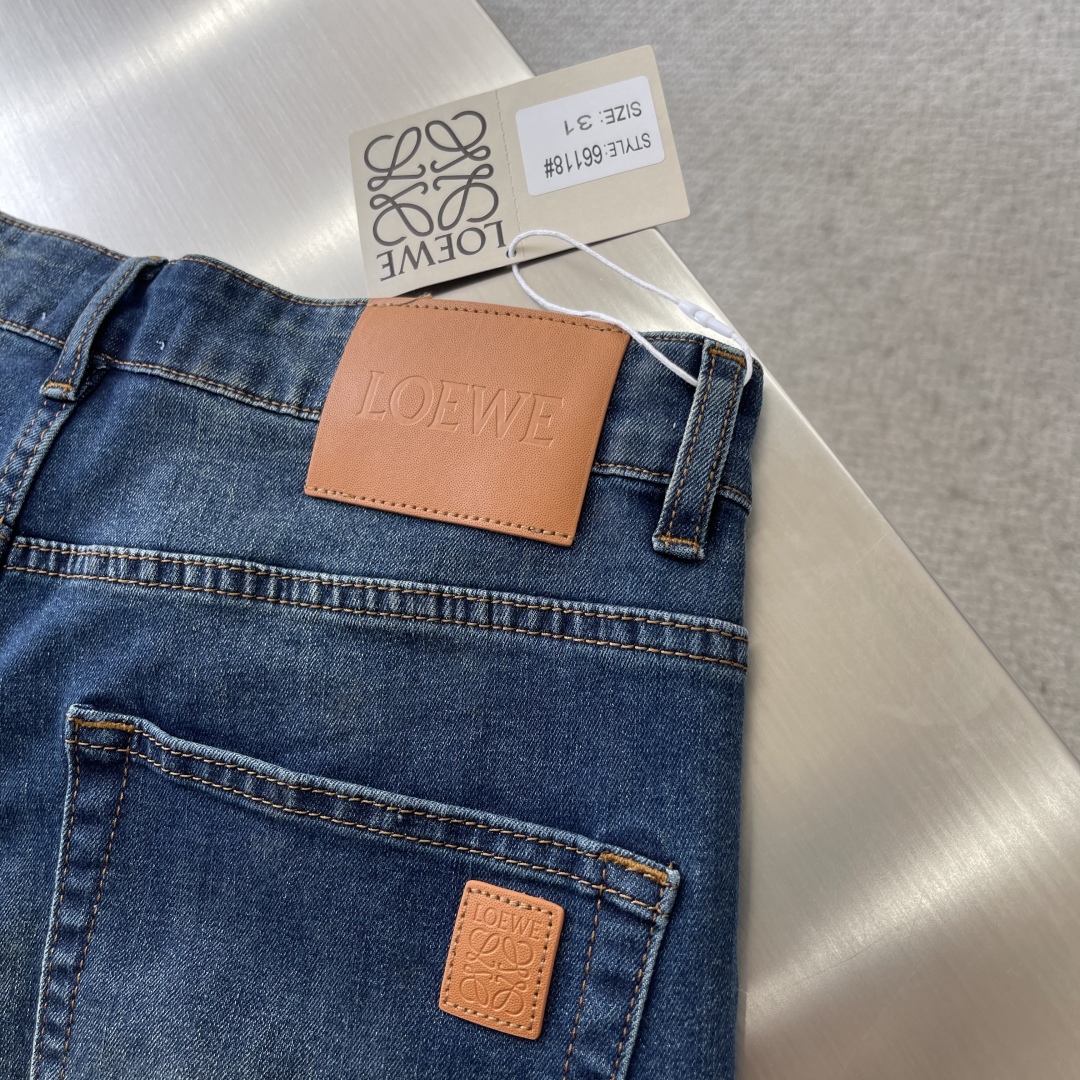 Loewe Men's 2025 Spring/Summer Collection Premium Cotton Denim Jeans 7 cmp i1742466518455 635 0 4