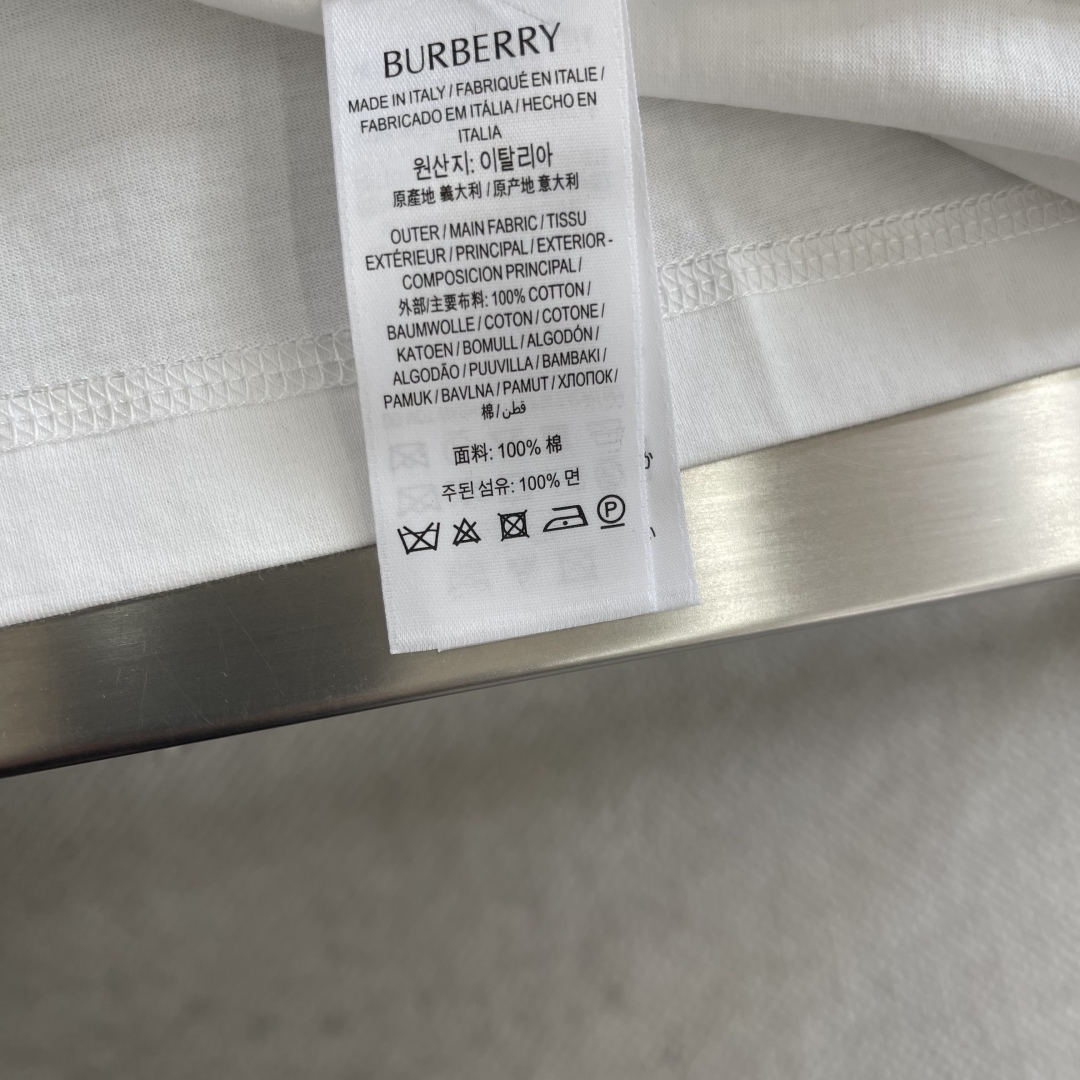 Burberry Men's White Cotton T-Shirt with Signature Checkered Sleeves 7 cmp i1742467103071 270 0 4