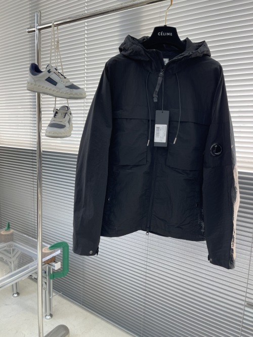 C.P. Company Classic Jacket - Windproof, Breathable, and Comfortable 1 C.P. Company Classic Jacket - Windproof, Breathable, and Comfortable