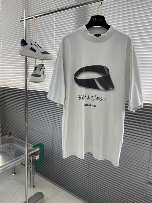 Balenciaga 25SS Printed Tee - Premium Ice Fabric, Original Fit, Unique Print 1 Balenciaga 25SS Printed Tee - Premium Ice Fabric, Original Fit, Unique Print