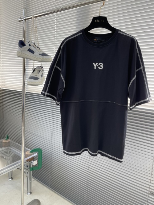 Y-3 Yohji Yamamoto Spring/Summer Short Sleeve T-Shirt with Stitching Design 1 Y-3 Yohji Yamamoto Spring/Summer Short Sleeve T-Shirt with Stitching Design