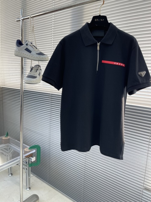 Prada 2025SS Fashion Polo Shirt with Logo, Short Sleeve, and Zipper Detail 1 Prada 2025SS Fashion Polo Shirt with Logo, Short Sleeve, and Zipper Detail