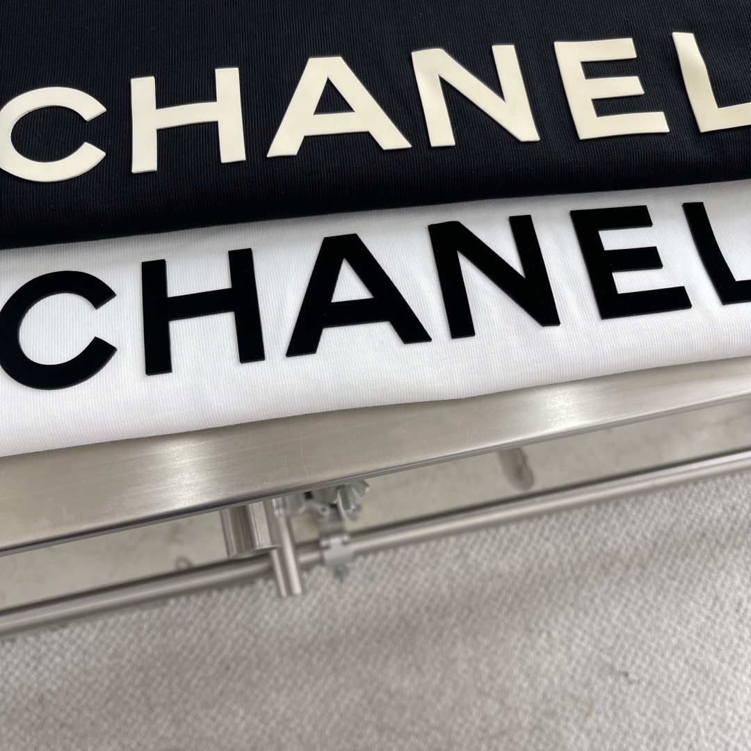 Chanel Unisex Fashion Short Sleeve Tee - Comfortable 420g Fabric, Stylish Design 3 cmp i1742640808473 1037 0 5