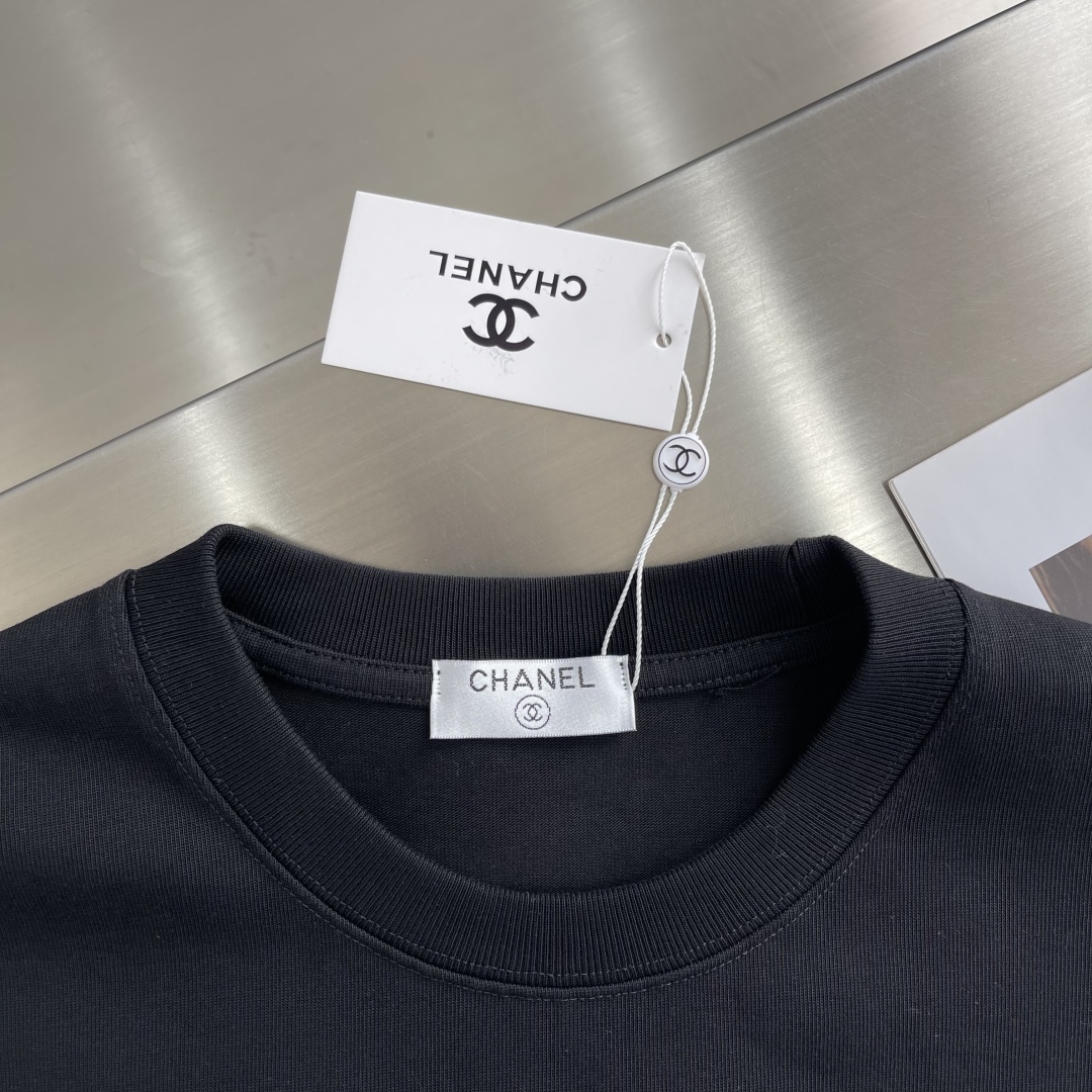 Chanel Unisex Fashion Short Sleeve Tee - Comfortable 420g Fabric, Stylish Design 4 cmp i1742640829713 6809 0 0