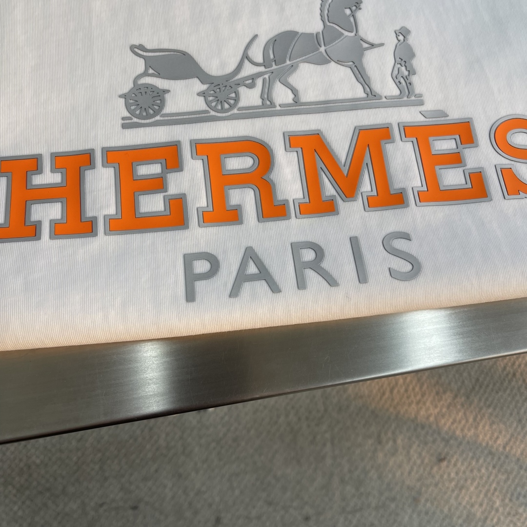 Hermès Paris 2025 Men's Crew Neck T-Shirt - Classic Design, Comfortable Fit 5 cmp i1742814707517 2450 0 2