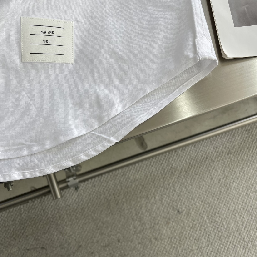 Thom Browne White Oxford Shirt with Snake Embroidery and Four-Bar Stripe 7 cmp i1742815543257 2669 0 4