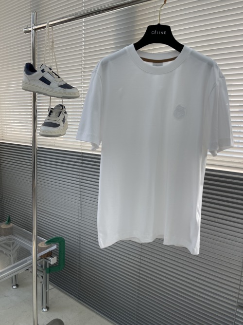 Brioni Men's White Crew Neck Short Sleeve T-Shirt - Custom Collection 1 Brioni Men's White Crew Neck Short Sleeve T-Shirt - Custom Collection