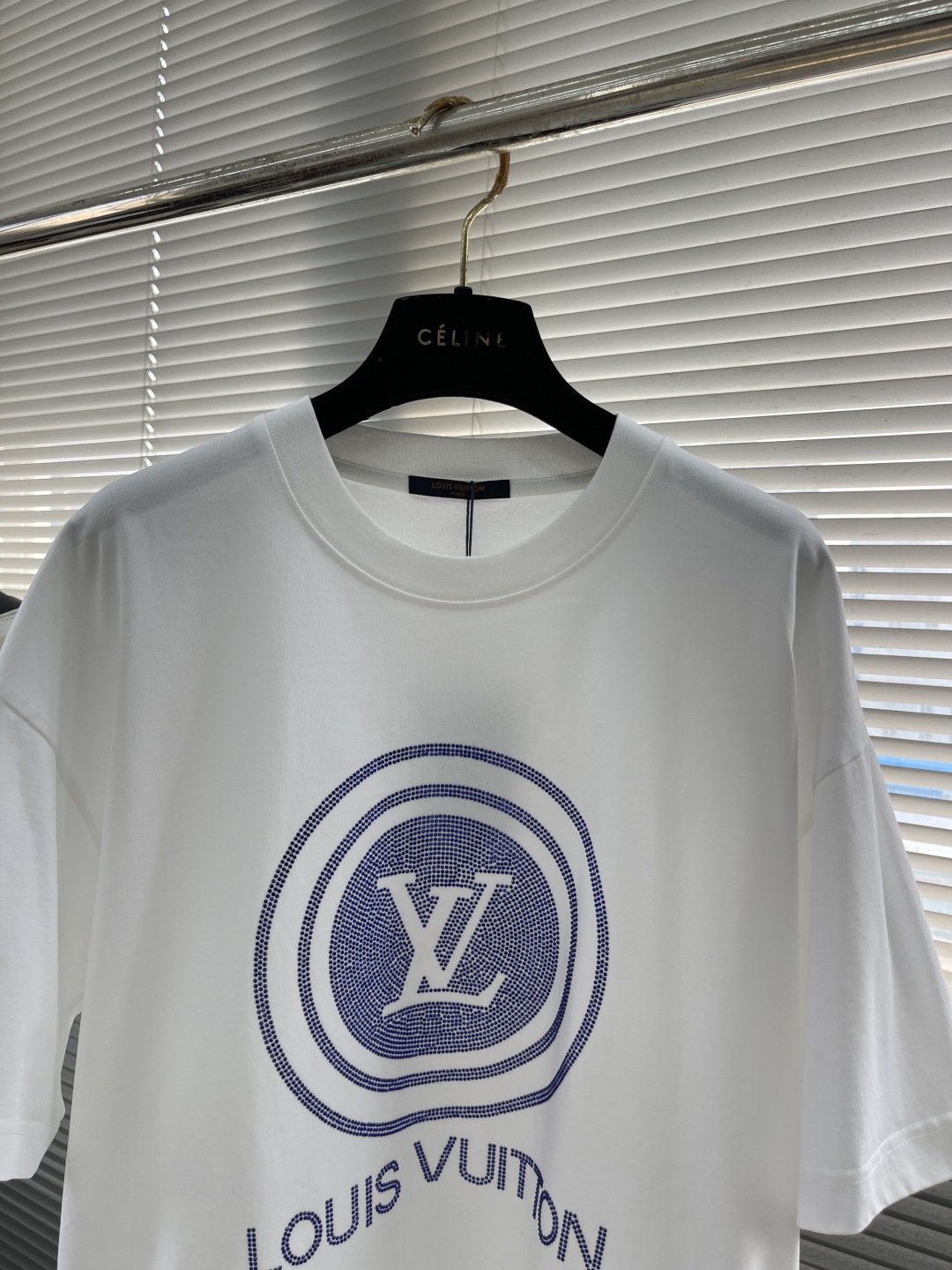 Louis Vuitton 2025 Rhinestone T-Shirt, Premium Cotton, Unisex Style 2 cmp i1742817341751 7510 0 6
