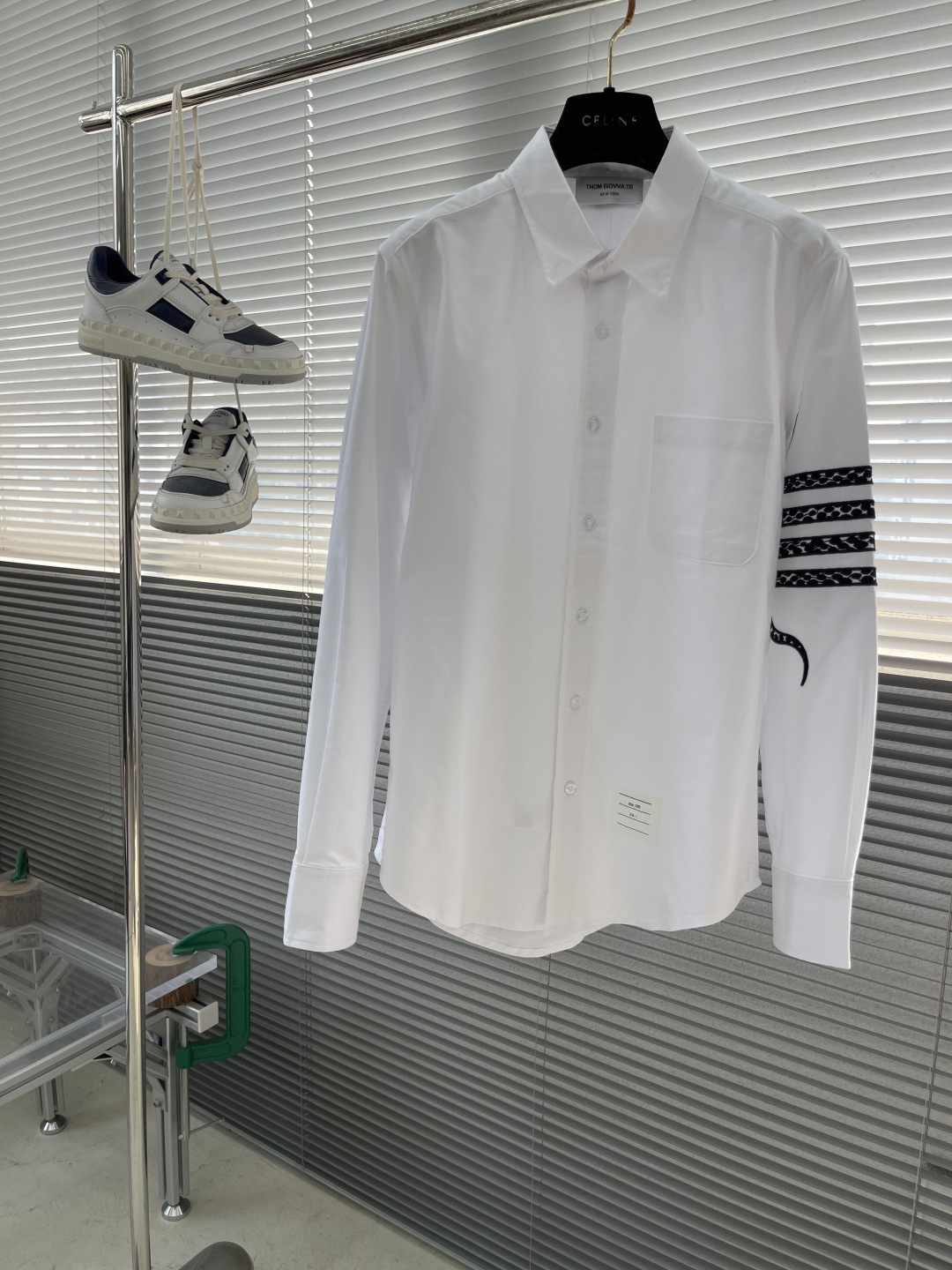 Thom Browne White Oxford Shirt with Snake Embroidery and Four-Bar Stripe 1 cmp i1742817994902 5444 0 5
