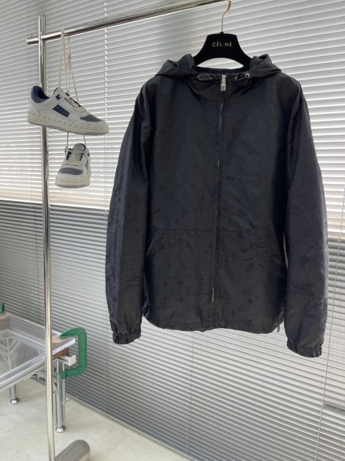 Louis Vuitton 25SS Jacquard Logo Windbreaker Jacket, Monogram Craggy Pattern 1 Louis Vuitton 25SS Jacquard Logo Windbreaker Jacket, Monogram Craggy Pattern