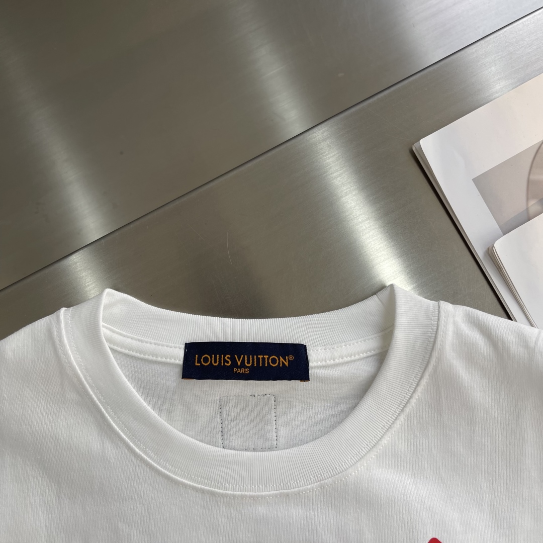 Louis Vuitton x Nigo White Printed Short Sleeve Unisex T-Shirt 3 cmp i1742895364688 3442 0 0