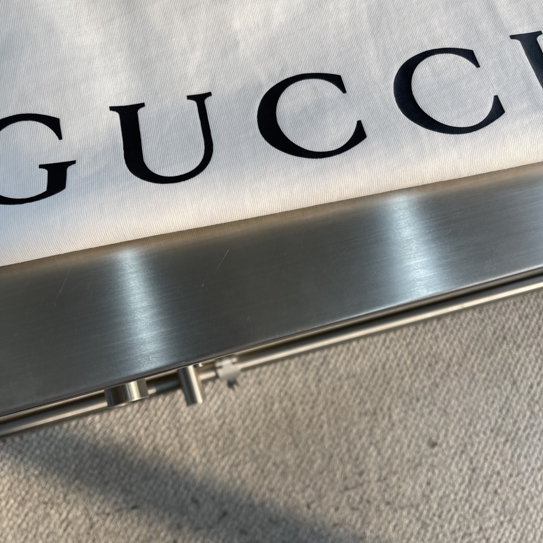 Gucci Logo Print Cotton T-Shirt | Unisex Short Sleeve Tee 5 cmp i1742896555001 1927 0 2