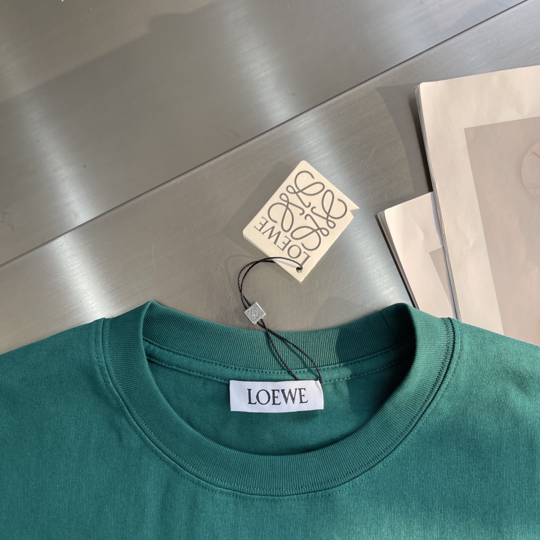 Loewe 25SS Three-Color Sleeve Logo Loose Short-Sleeve T-Shirt Unisex 5 cmp i1742896676761 7652 0 1