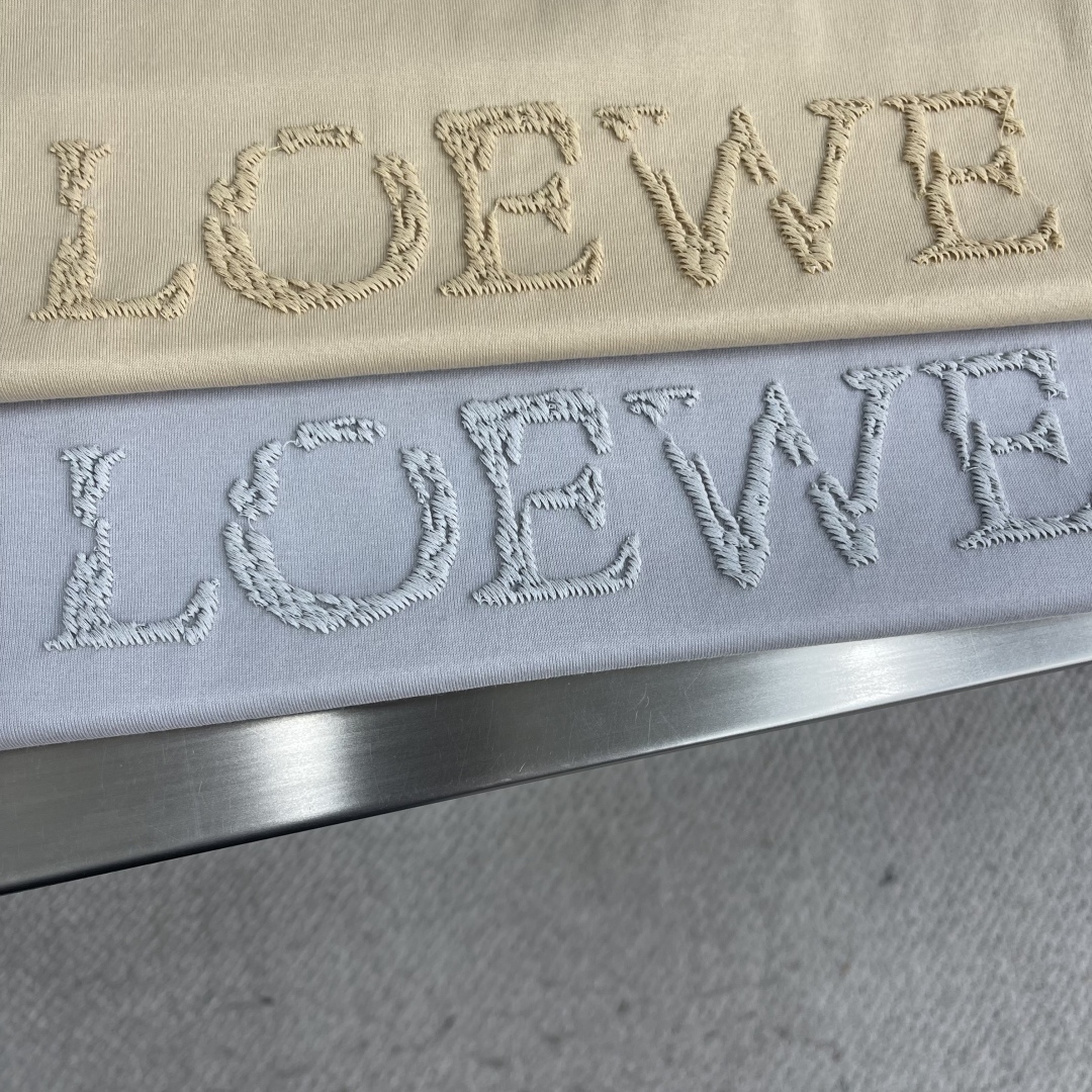 Loewe 2025 Spring/Summer Embroidered Logo T-Shirt - Soft, Breathable Cotton 3 cmp i1742897435572 3147 0 1