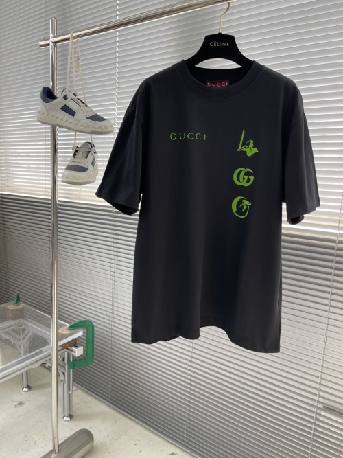 Gucci 25SS Graphic Print Tee, Black Cotton Blend, Short Sleeve, S-XL 1 Gucci 25SS Graphic Print Tee, Black Cotton Blend, Short Sleeve, S-XL